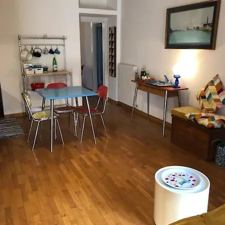 La Casa Nel Cortile Apartamento Mandello del Lario